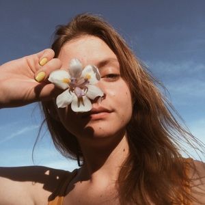 Meet your Posher, Averi